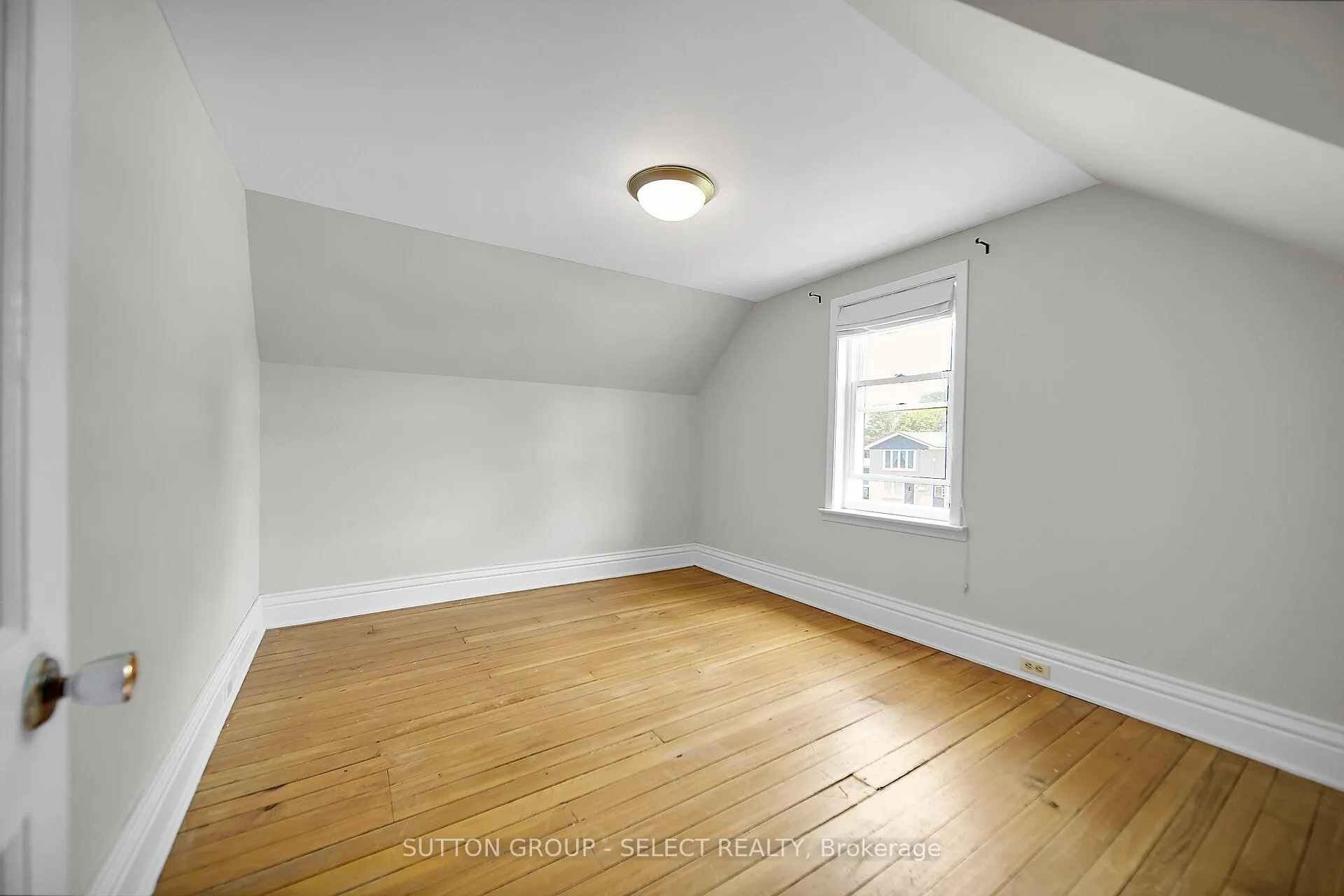 Photo 30 of 2617 Queen Street, Strathroy-Caradoc, Mount Brydges — HOMEH