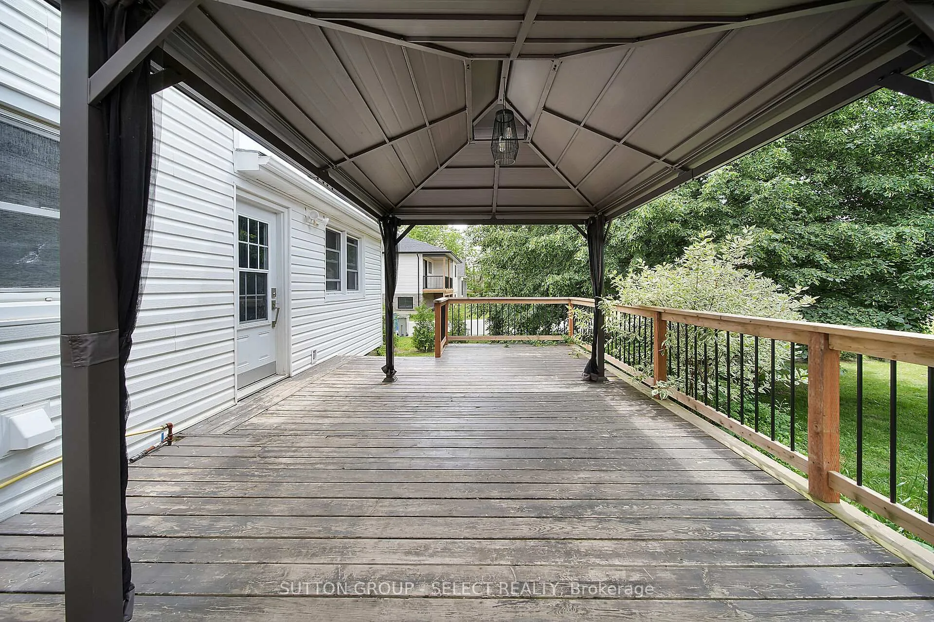 Photo 33 of 2617 Queen Street, Strathroy-Caradoc, Mount Brydges — HOMEH