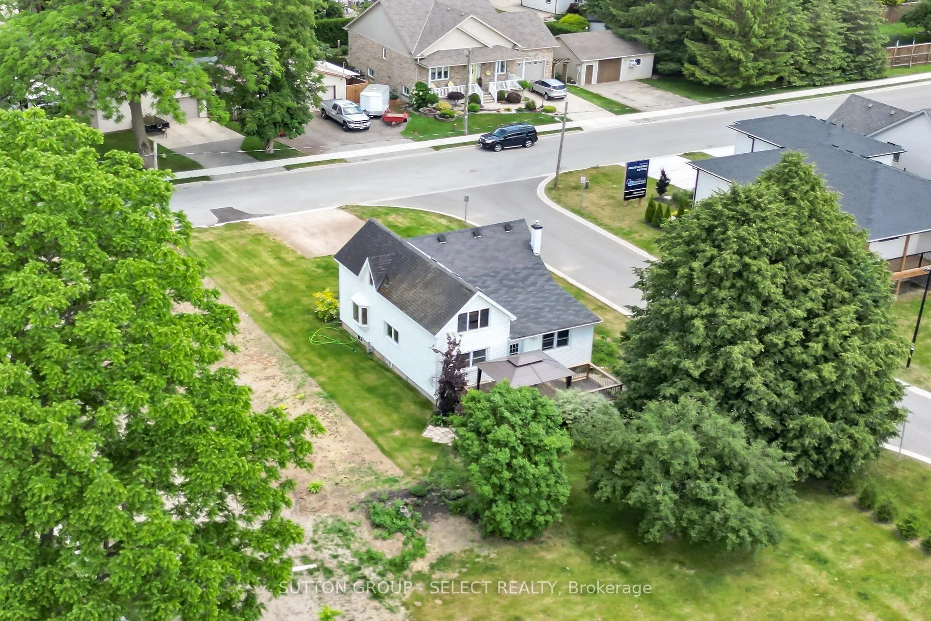 Photo 45 of 2617 Queen Street, Strathroy-Caradoc, Mount Brydges — HOMEH