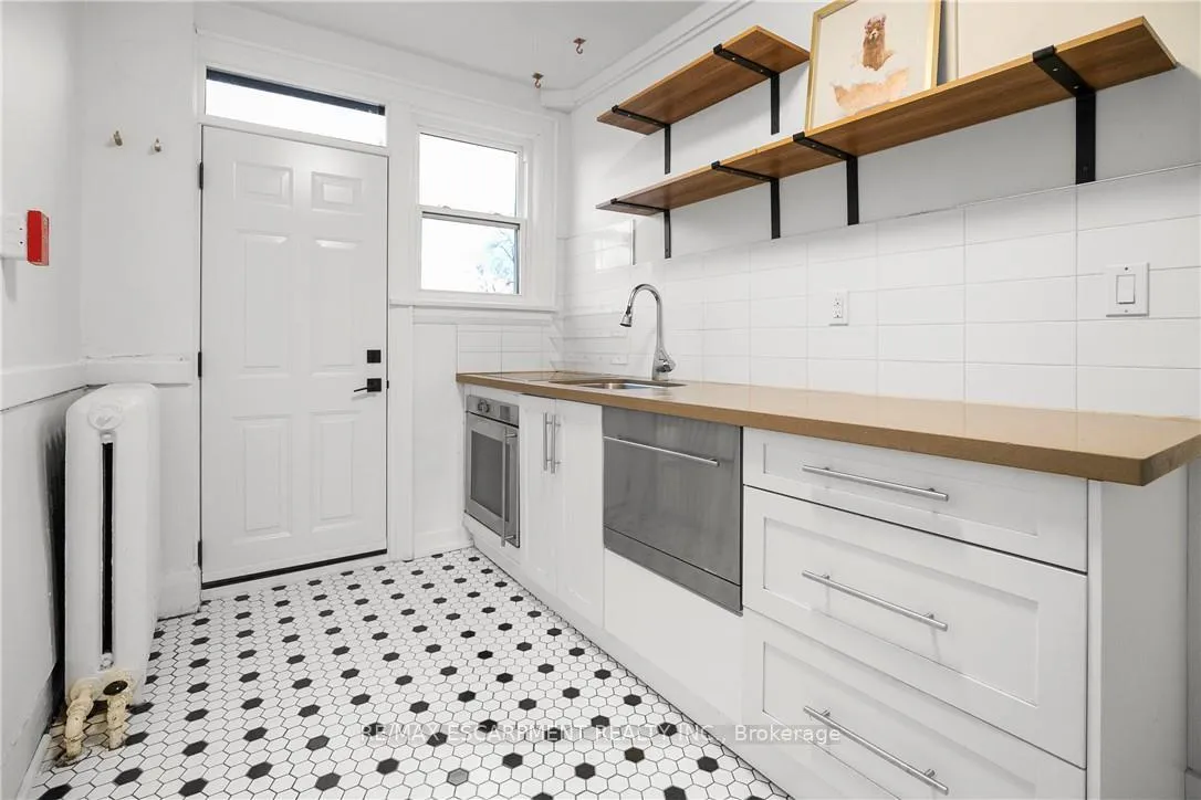 Photo 8 of Unit 5, 312 Aberdeen Avenue, Hamilton, Kirkendall — HOMEH
