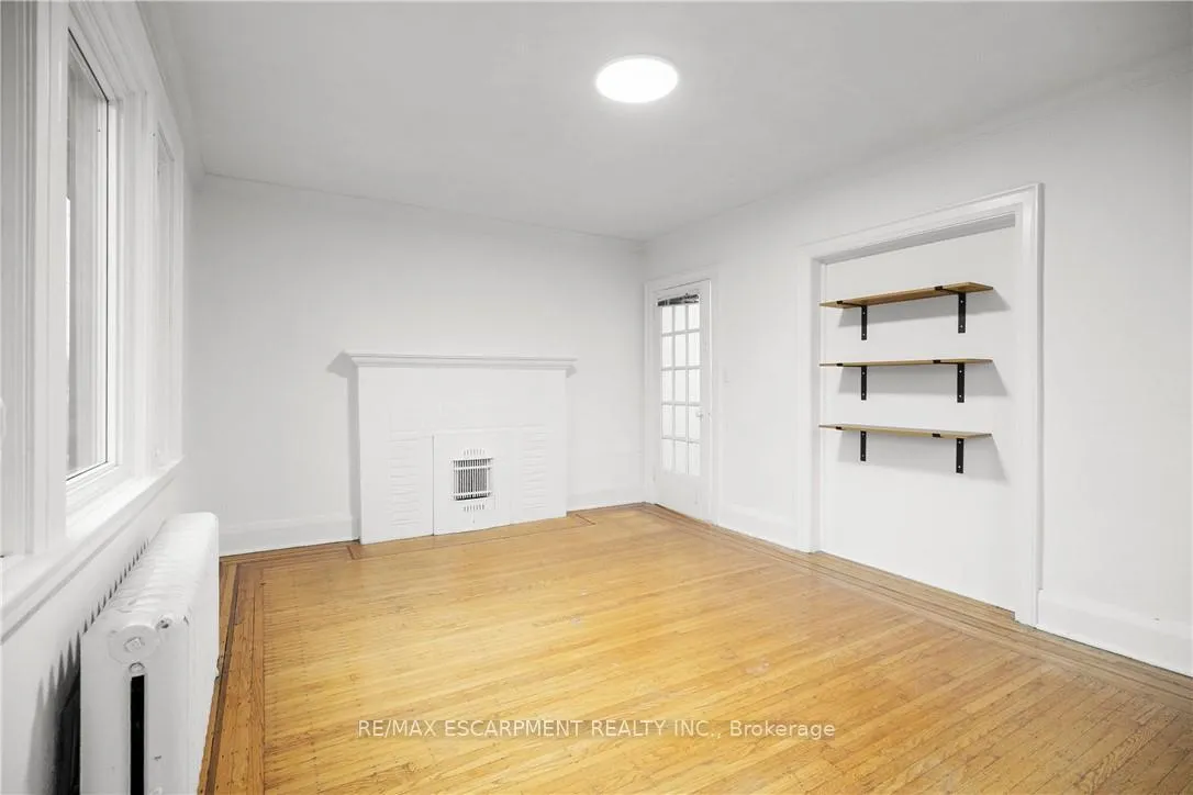 Photo 11 of Unit 5, 312 Aberdeen Avenue, Hamilton, Kirkendall — HOMEH