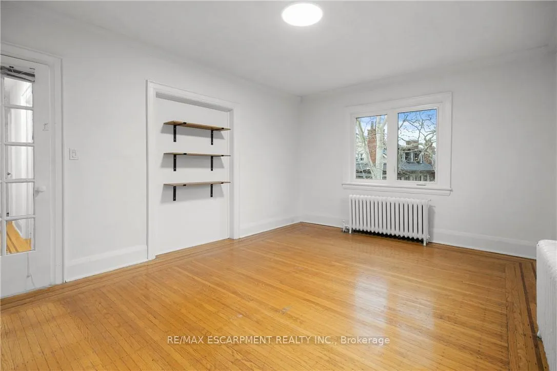 Photo 13 of Unit 5, 312 Aberdeen Avenue, Hamilton, Kirkendall — HOMEH