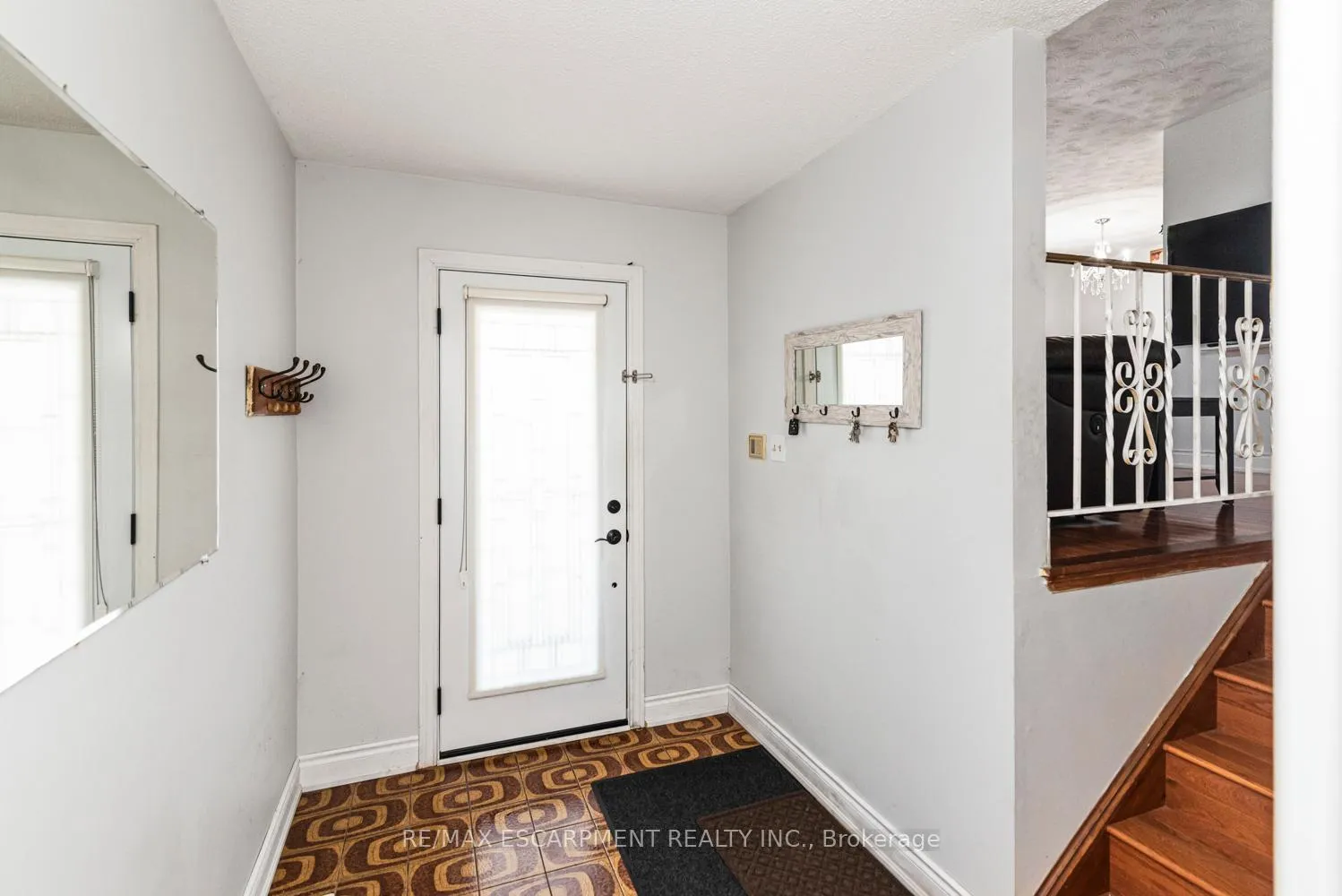 Photo 5 of 102 Quaker Crescent, Hamilton, Quinndale — HOMEH