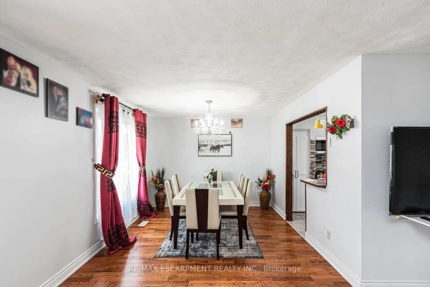 Photo 10 of 102 Quaker Crescent, Hamilton, Quinndale — HOMEH