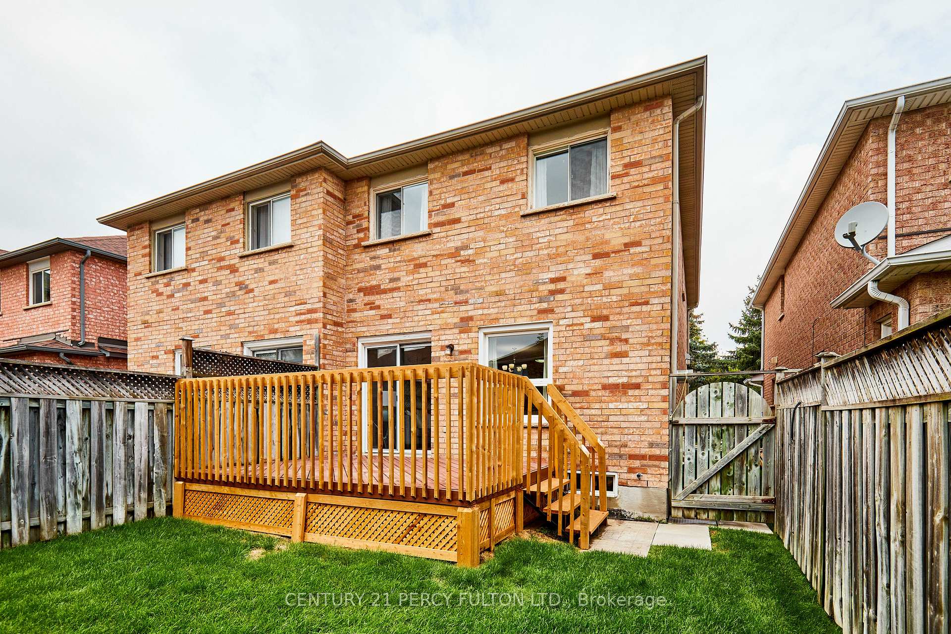 Photo 3 of 29 Archbury Circle, Caledon, Bolton East — HOMEH