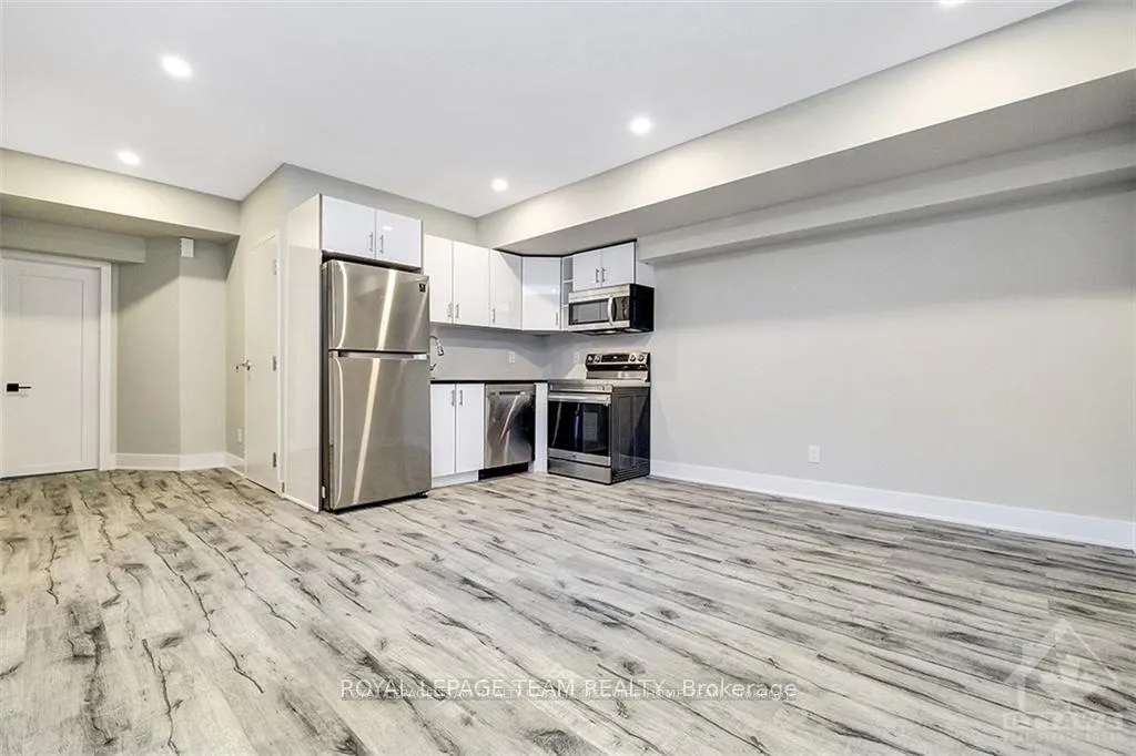 Photo 4 of Unit B, 1307 Thames Street, Ottawa, Carlington — HOMEH