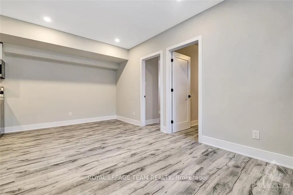 Photo 7 of Unit B, 1307 Thames Street, Ottawa, Carlington — HOMEH