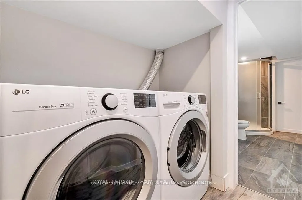 Photo 14 of Unit B, 1307 Thames Street, Ottawa, Carlington — HOMEH