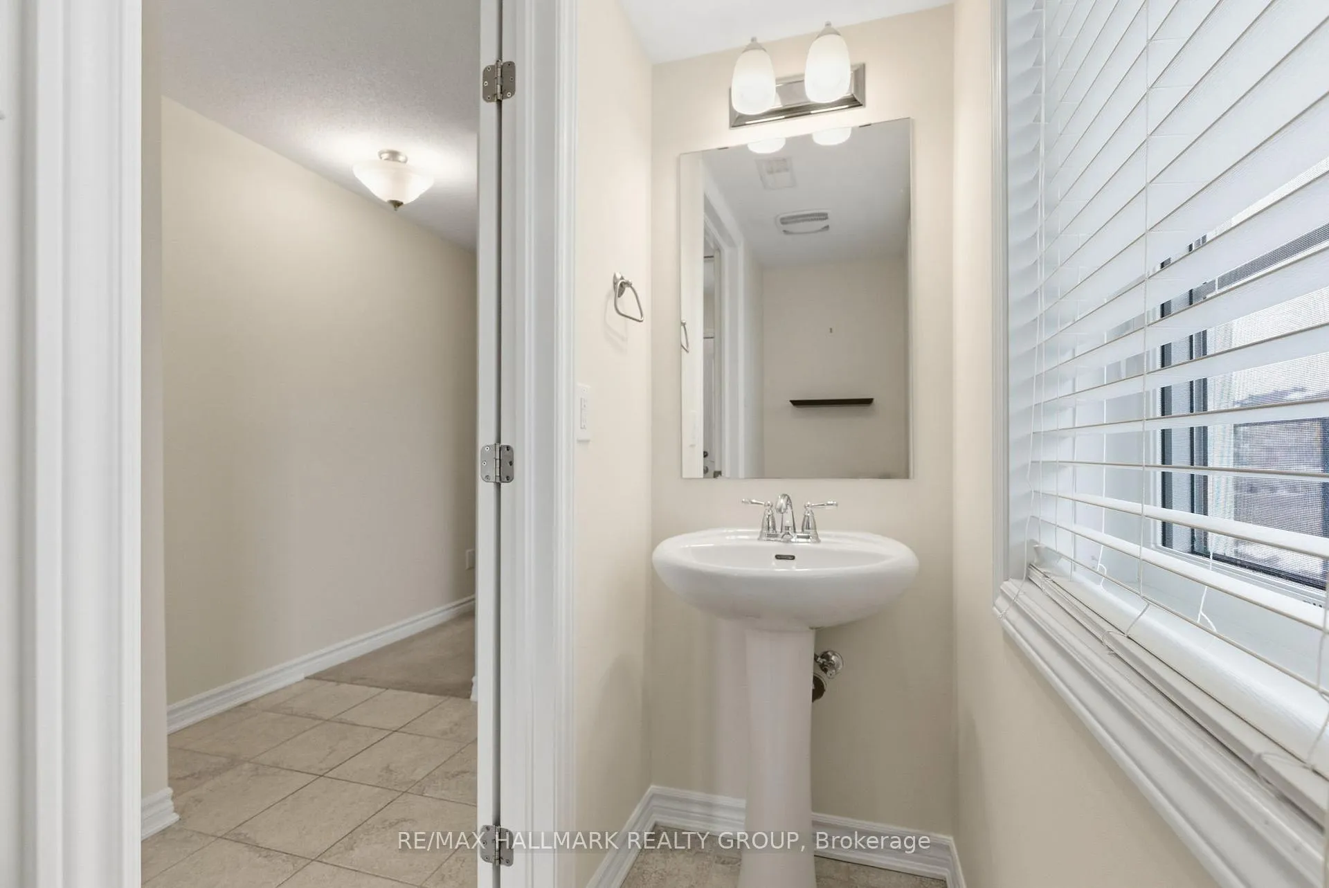 Photo 5 of 1875 Maple Grove Road, Ottawa, Stittsville (North) — HOMEH