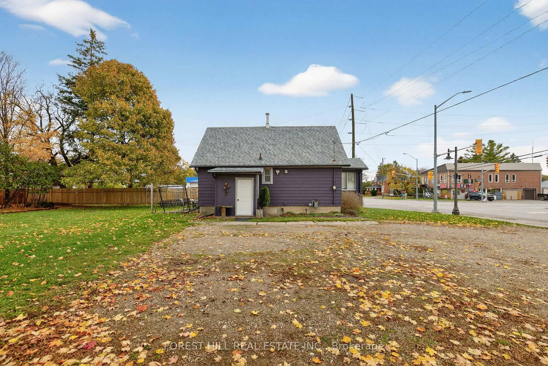 Photo 5 of 3 Elora Street N, Mapleton, Rural Mapleton — HOMEH