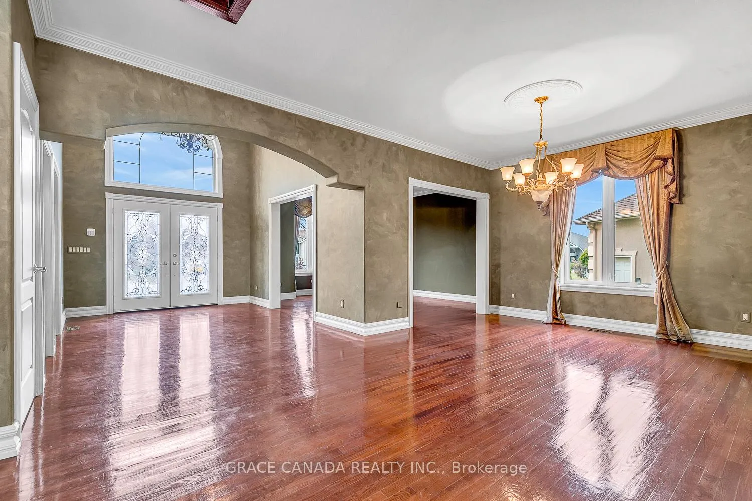 Photo 6 of 1585 Stoneybrook Crescent, Windsor, Roseland East — HOMEH