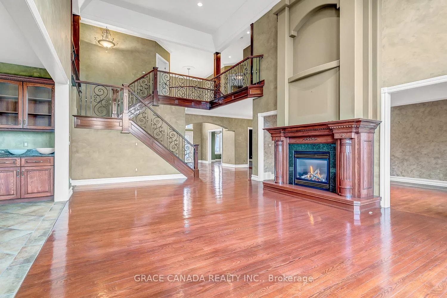 Photo 11 of 1585 Stoneybrook Crescent, Windsor, Roseland East — HOMEH