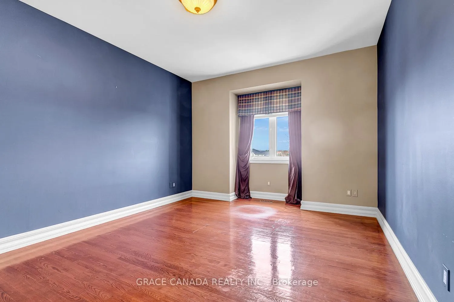 Photo 19 of 1585 Stoneybrook Crescent, Windsor, Roseland East — HOMEH