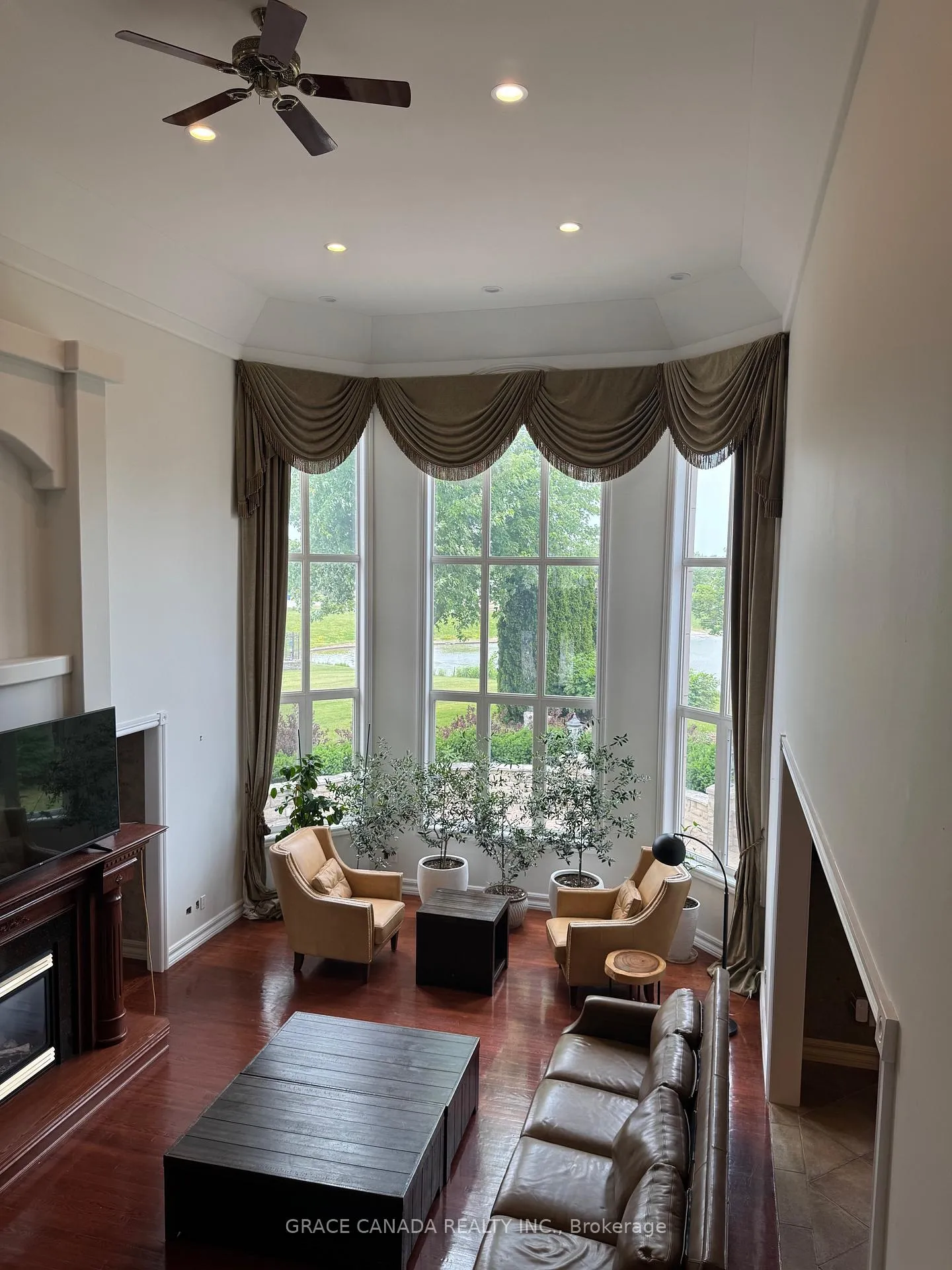Photo 32 of 1585 Stoneybrook Crescent, Windsor, Roseland East — HOMEH