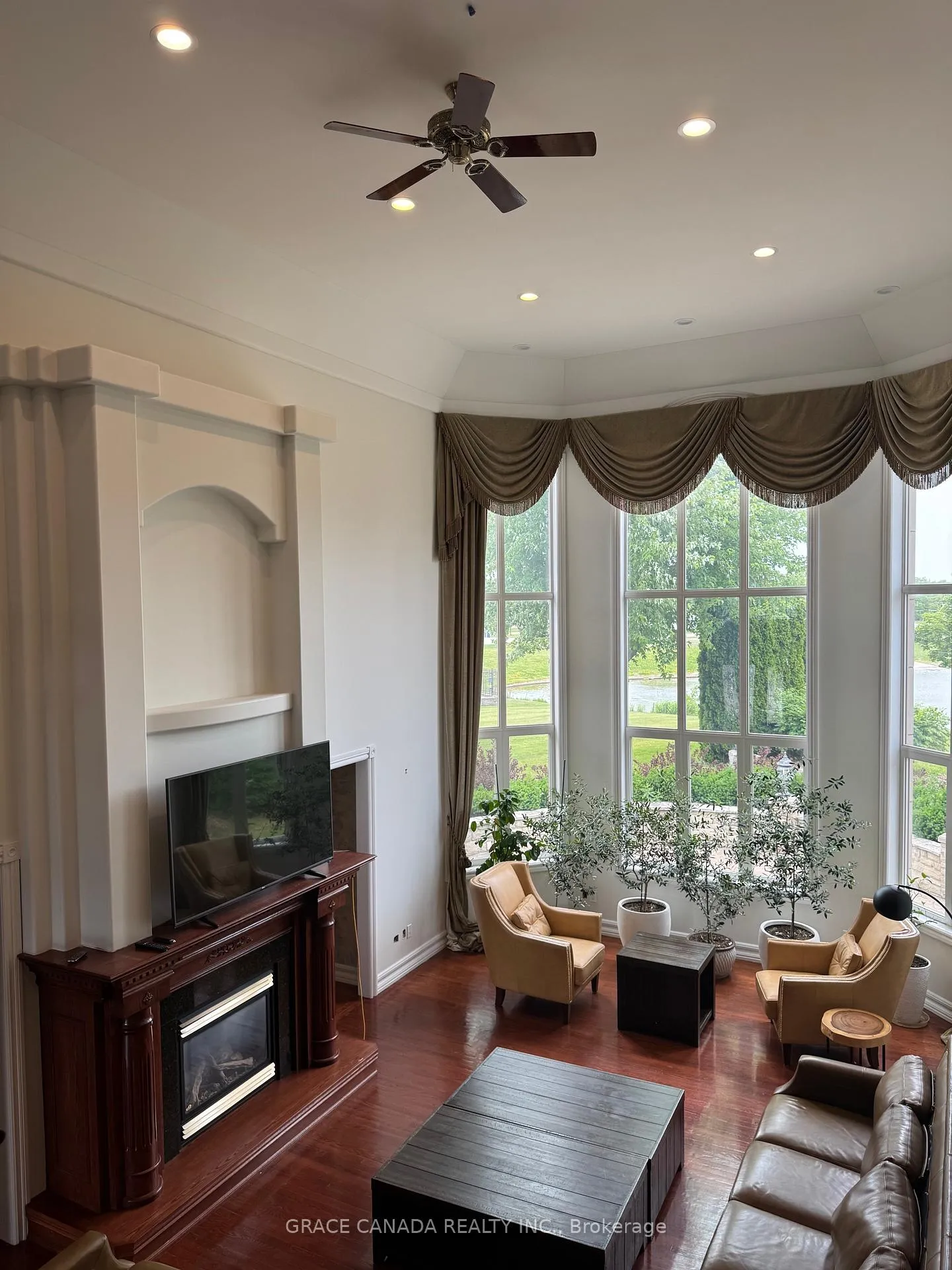 Photo 33 of 1585 Stoneybrook Crescent, Windsor, Roseland East — HOMEH