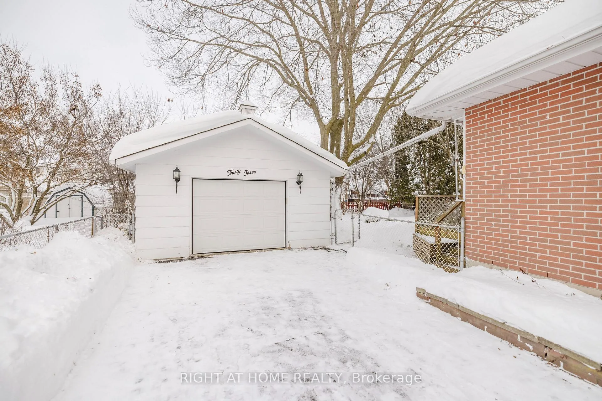 Photo 3 of 33 Harvest Crescent, Belleville, Belleville Ward — HOMEH