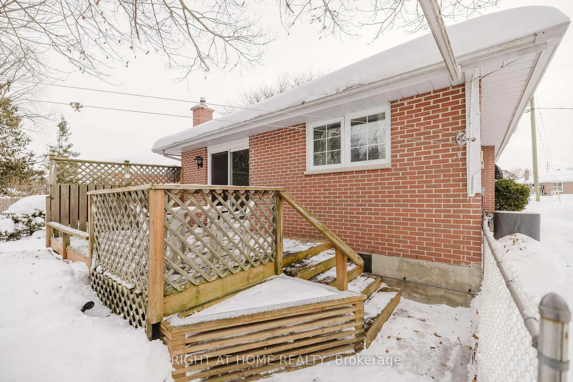 Photo 22 of 33 Harvest Crescent, Belleville, Belleville Ward — HOMEH