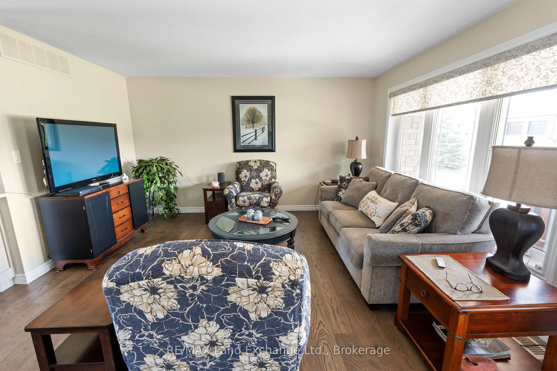 Photo 21 of 147 Duke Street S, Arran-Elderslie — HOMEH