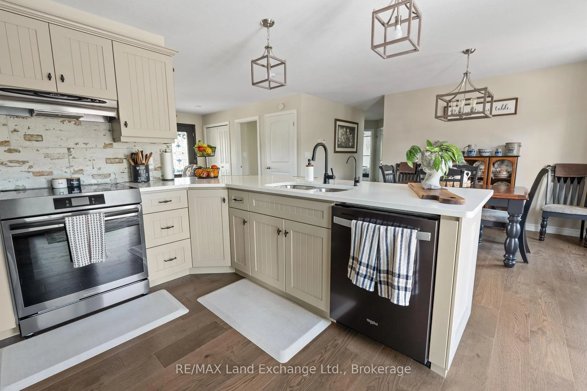 Photo 22 of 147 Duke Street S, Arran-Elderslie — HOMEH