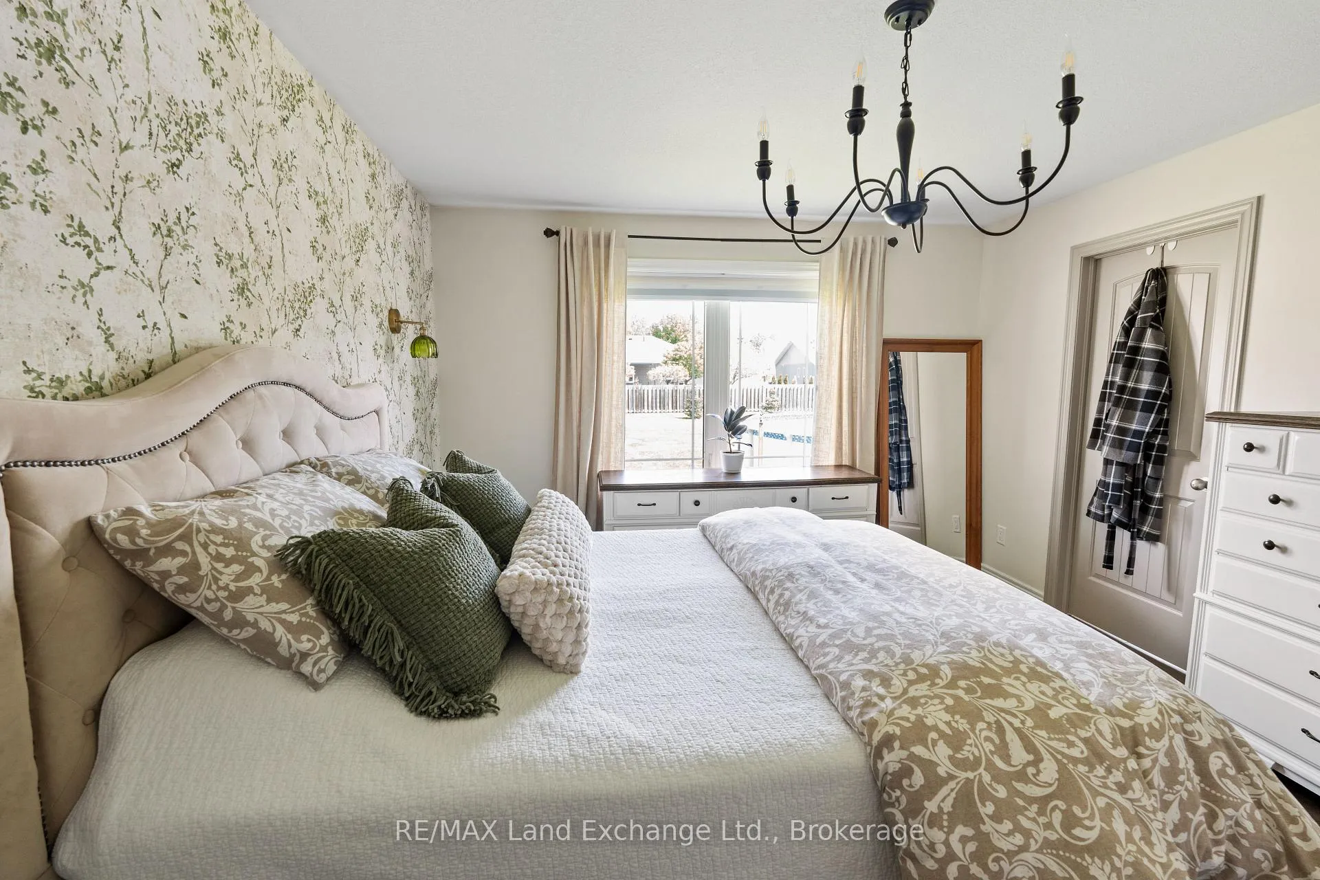 Photo 25 of 147 Duke Street S, Arran-Elderslie — HOMEH