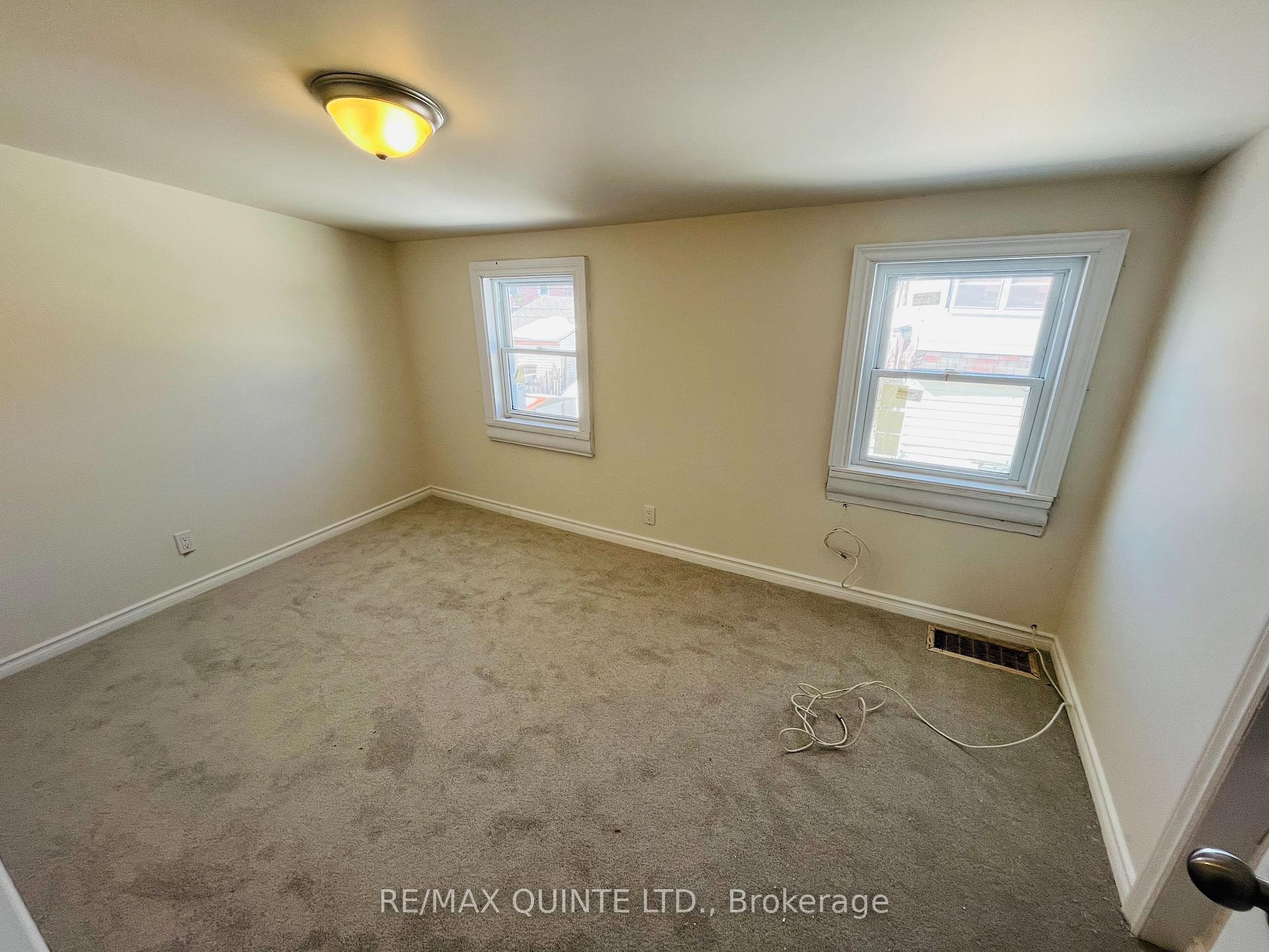 Photo 10 of 92 Moira Street E, Belleville, Belleville Ward — HOMEH