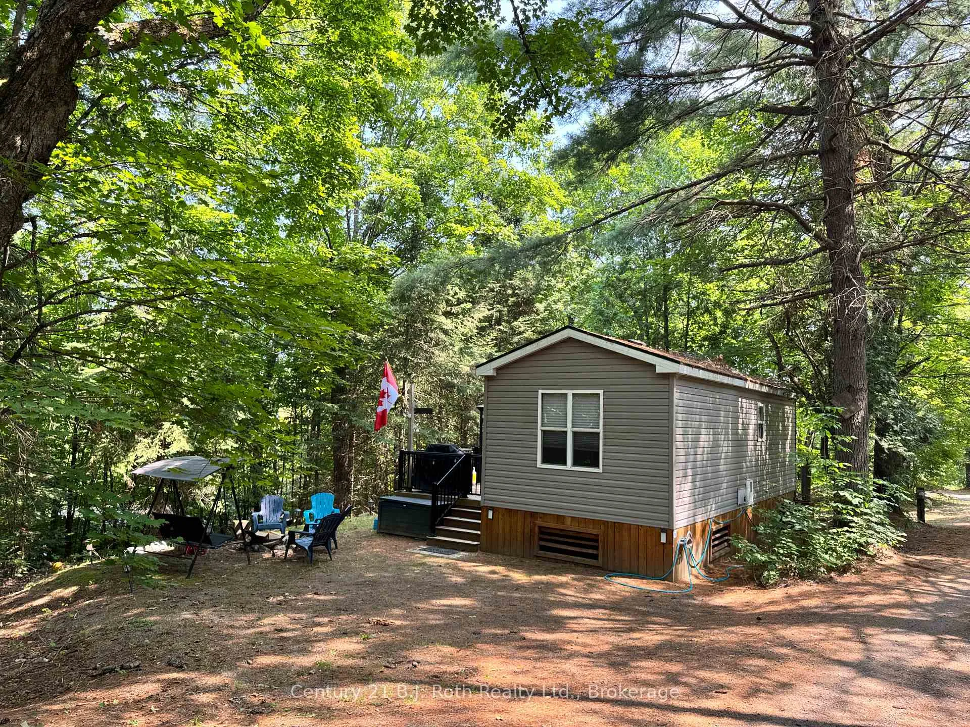Photo 1 of 733 Poplar Crescent, Bracebridge, Macaulay — HOMEH