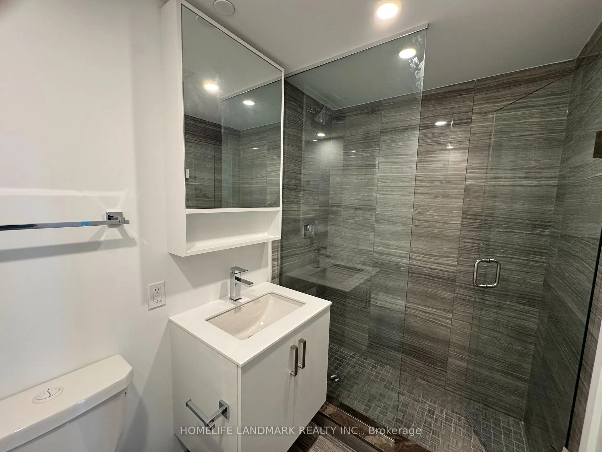 Photo 6 of Unit 3309, 88 Queen Street E, Toronto, Church-Yonge Corridor — HOMEH