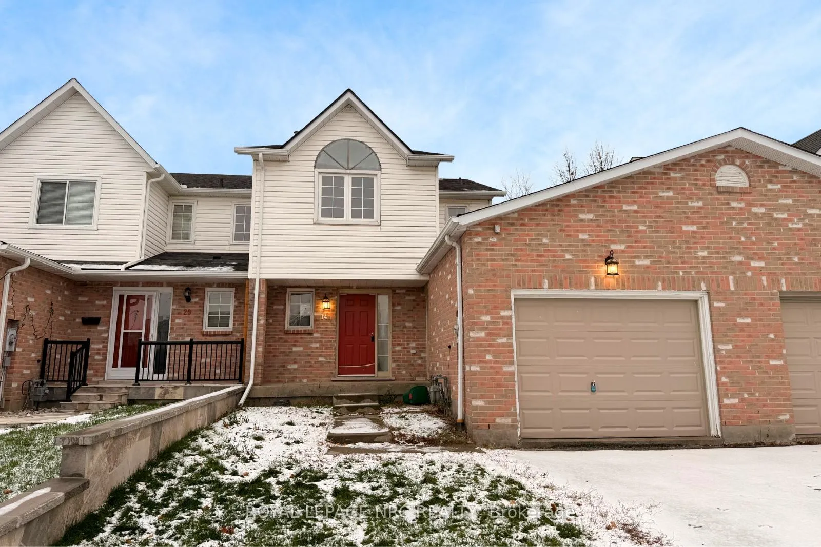 Photo 2 of 14 Buss Court, Thorold, Confederation Heights — HOMEH