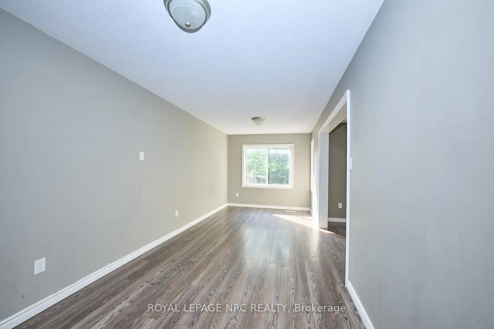 Photo 7 of 14 Buss Court, Thorold, Confederation Heights — HOMEH