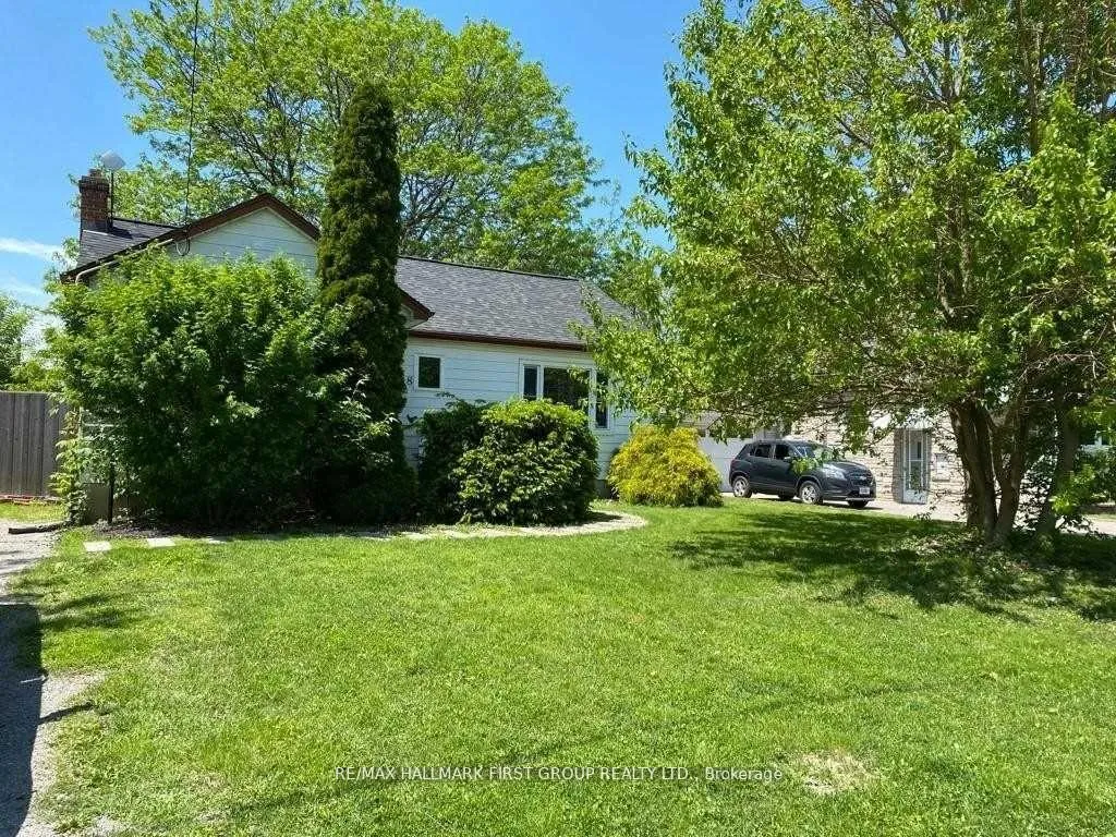 Front of Unit B, 1018 Hortop Street
