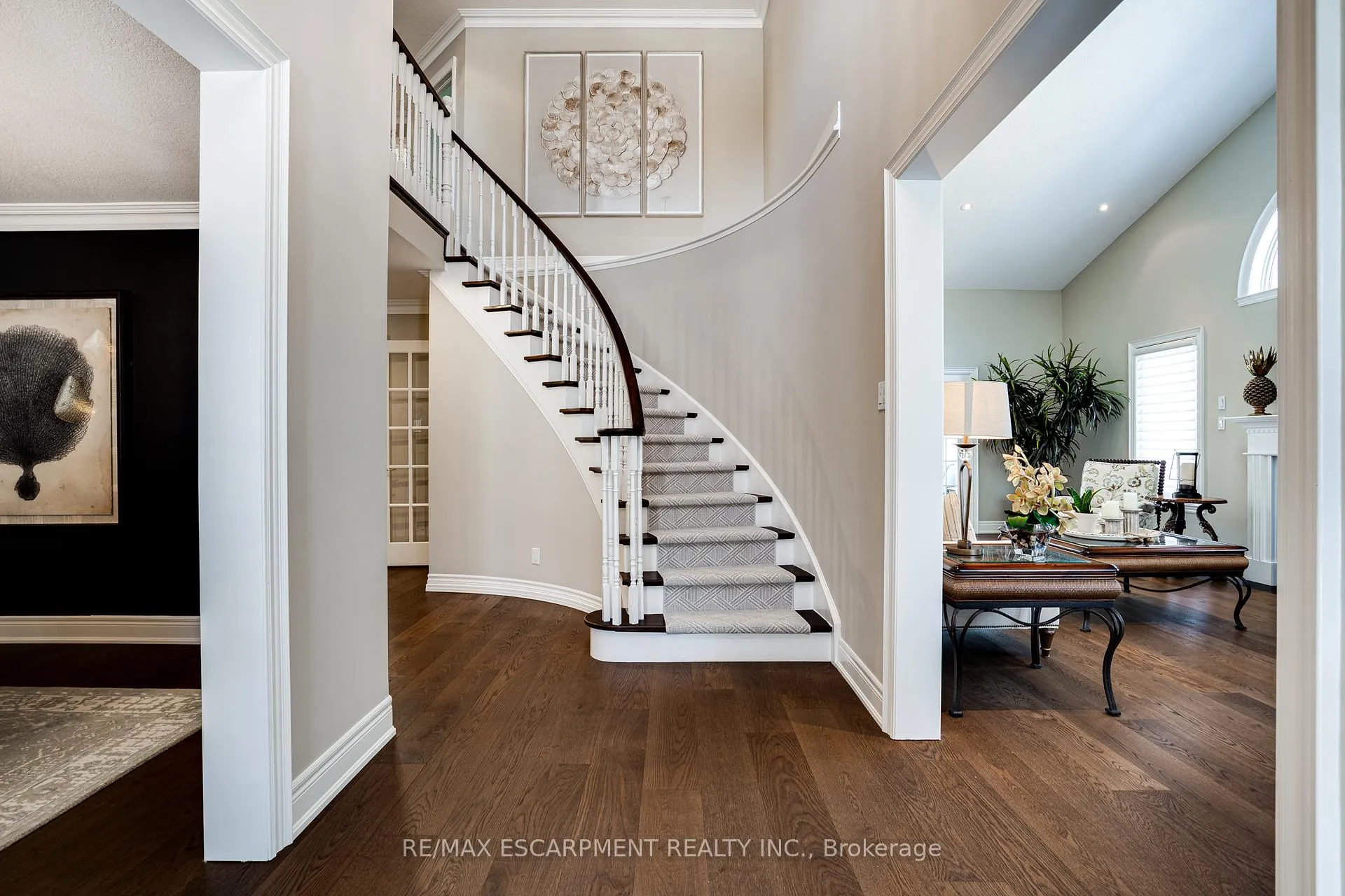 Photo 4 of 148 Foxridge Drive, Hamilton, Ancaster — HOMEH