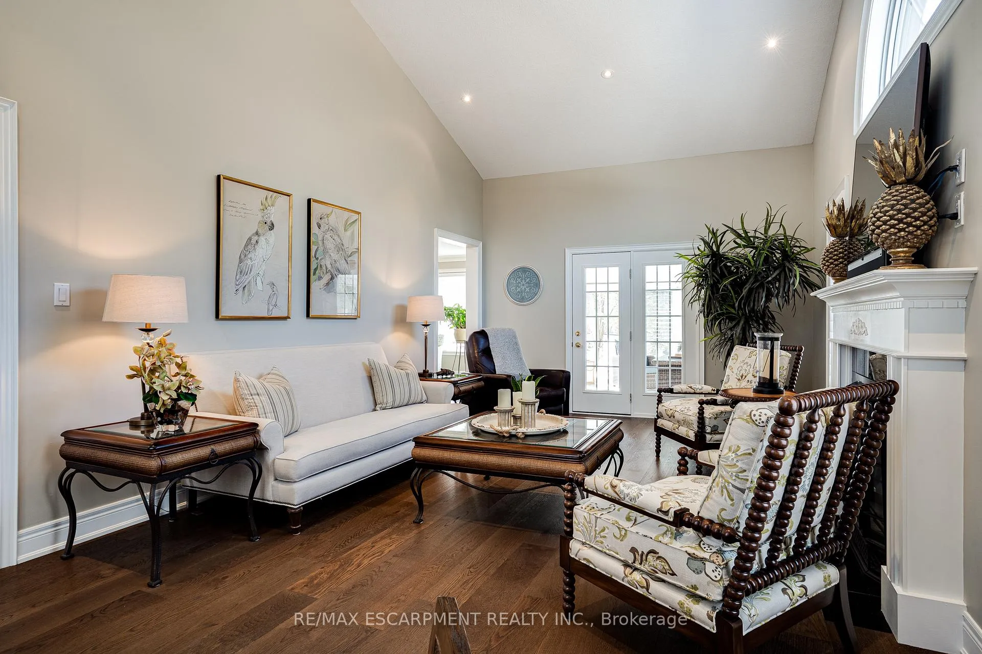 Photo 6 of 148 Foxridge Drive, Hamilton, Ancaster — HOMEH