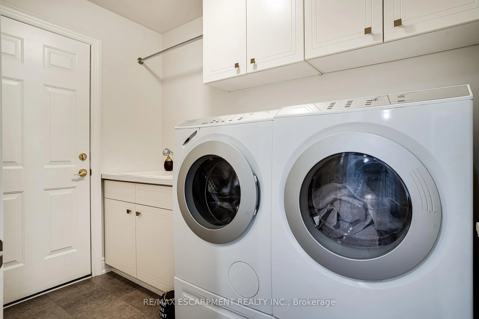 Photo 27 of 148 Foxridge Drive, Hamilton, Ancaster — HOMEH