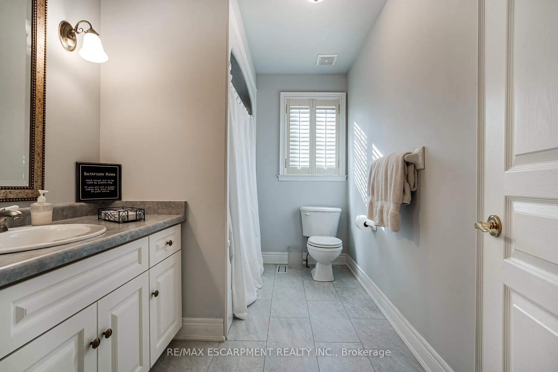 Photo 30 of 148 Foxridge Drive, Hamilton, Ancaster — HOMEH