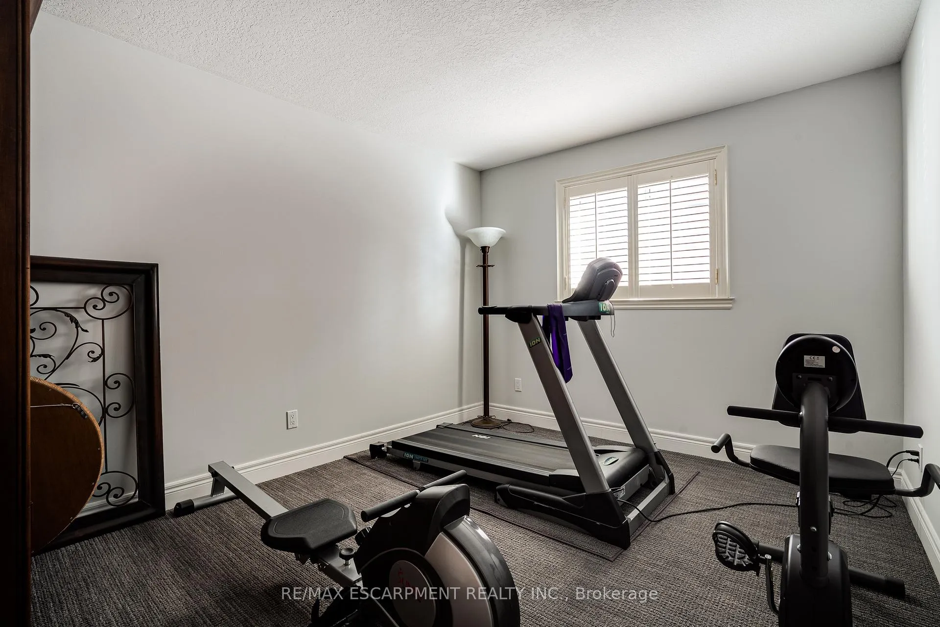 Photo 32 of 148 Foxridge Drive, Hamilton, Ancaster — HOMEH