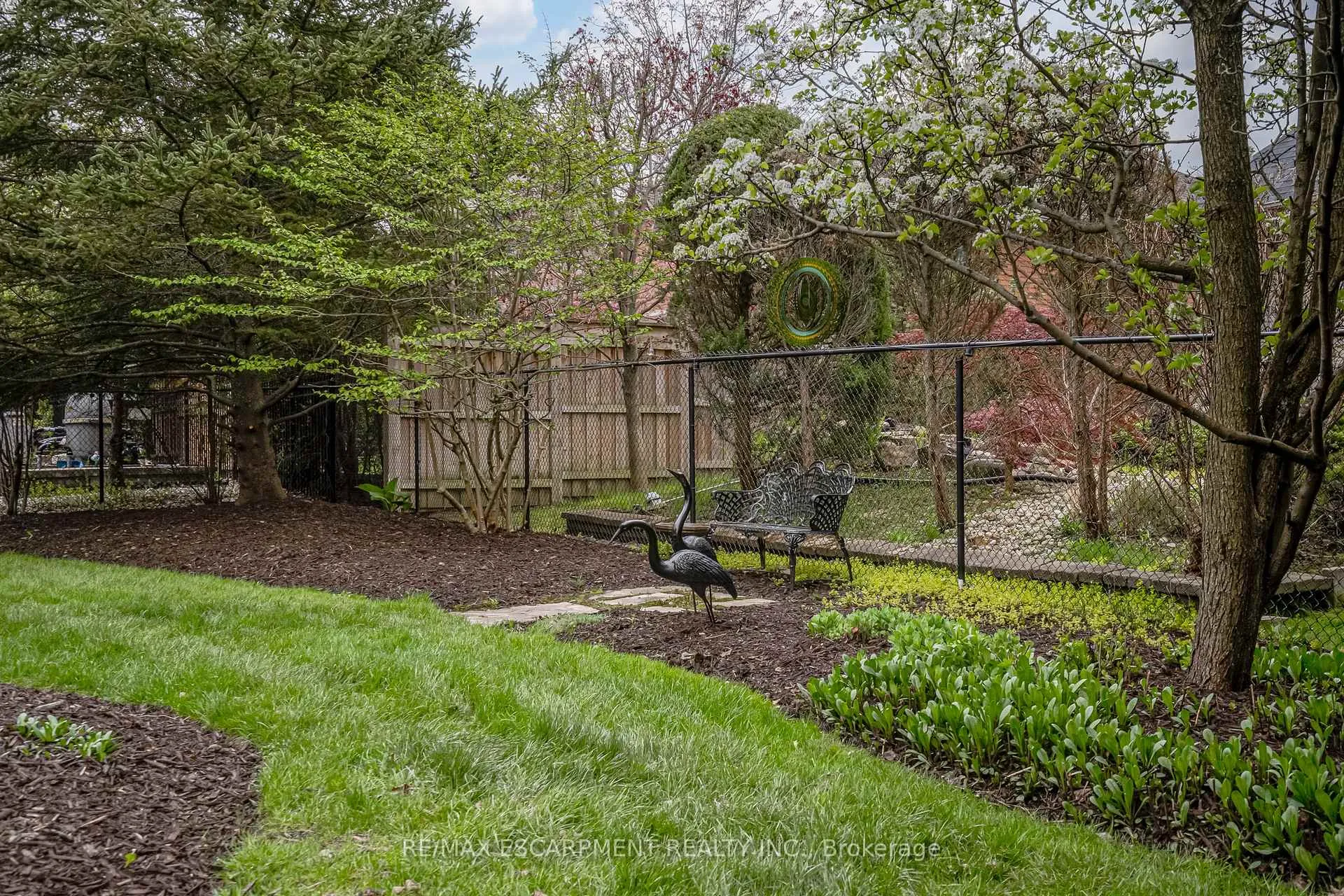 Photo 45 of 148 Foxridge Drive, Hamilton, Ancaster — HOMEH