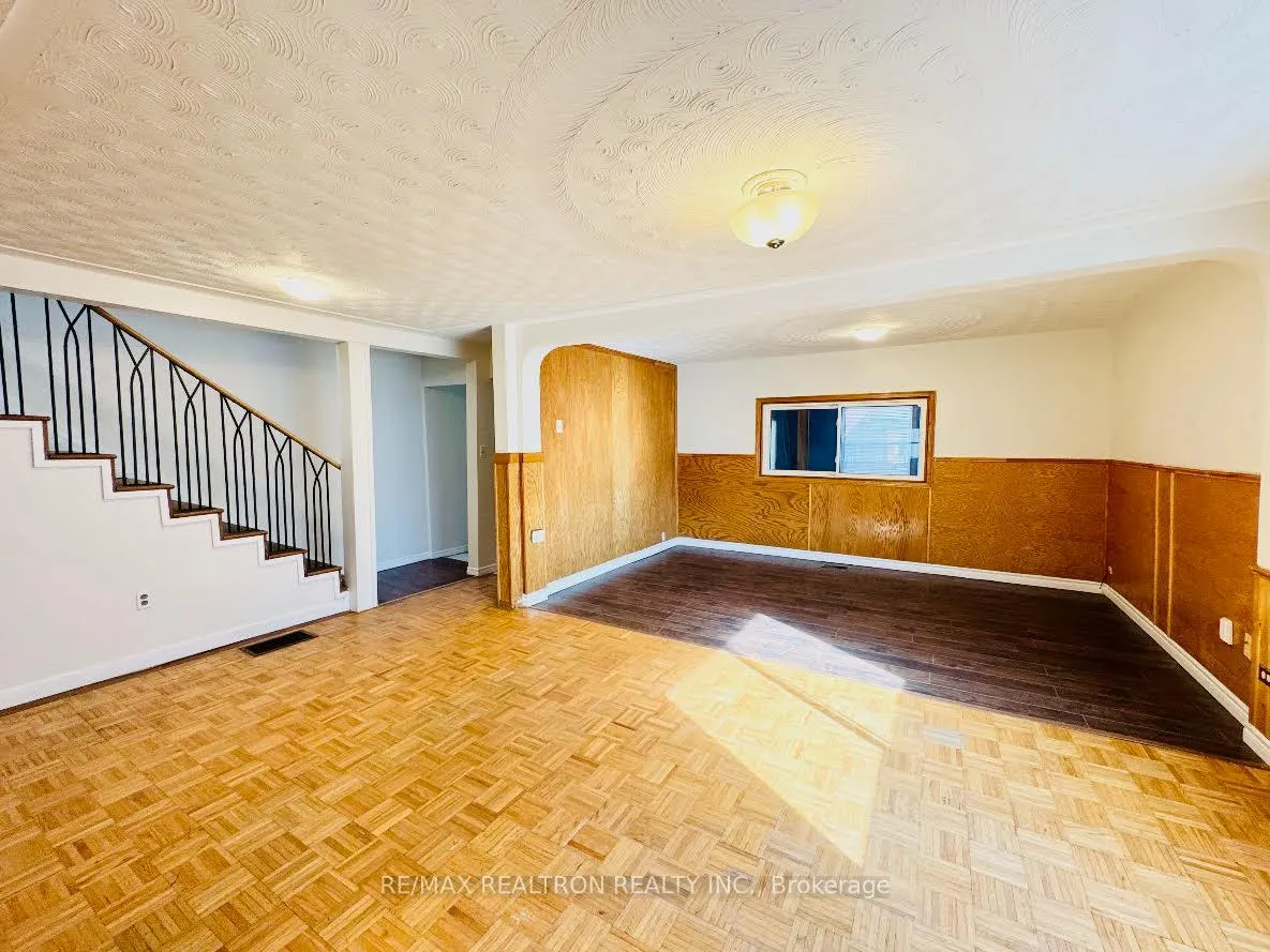 Photo 7 of 83 Magill Street, Hamilton, Strathcona — HOMEH