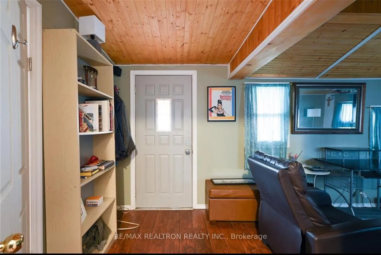 Photo 16 of 83 Magill Street, Hamilton, Strathcona — HOMEH