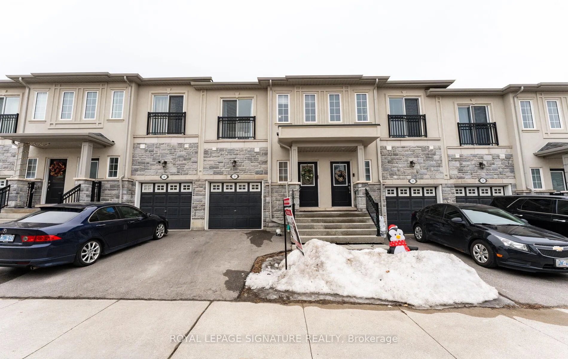 Front of 20 Prospect Way