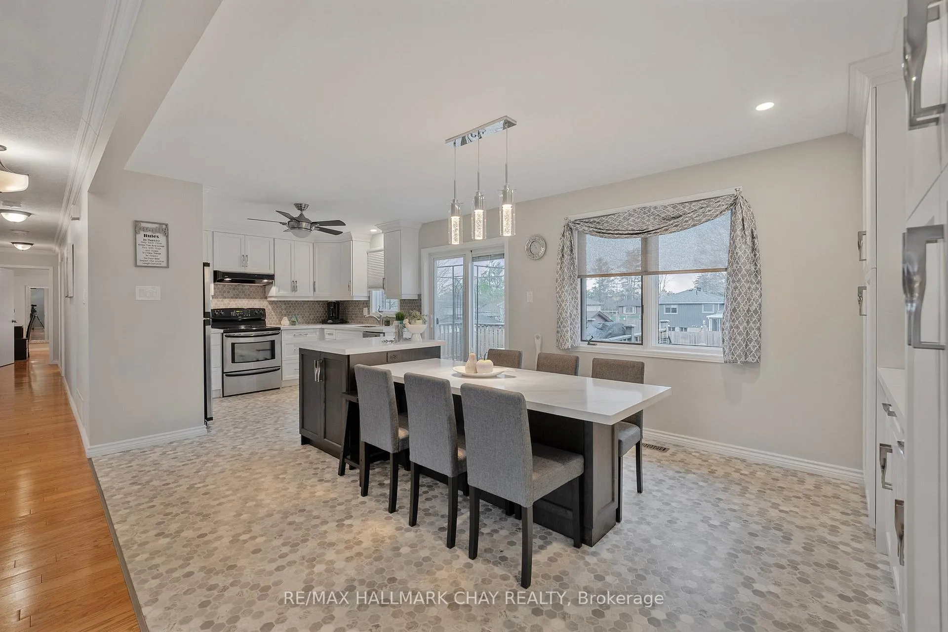 Photo 7 of 40 Idlewood Drive, Springwater, Midhurst — HOMEH
