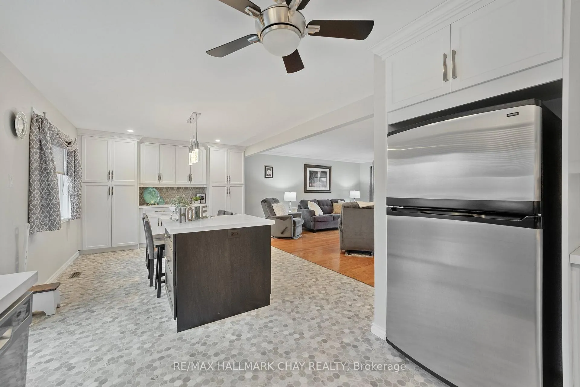 Photo 13 of 40 Idlewood Drive, Springwater, Midhurst — HOMEH