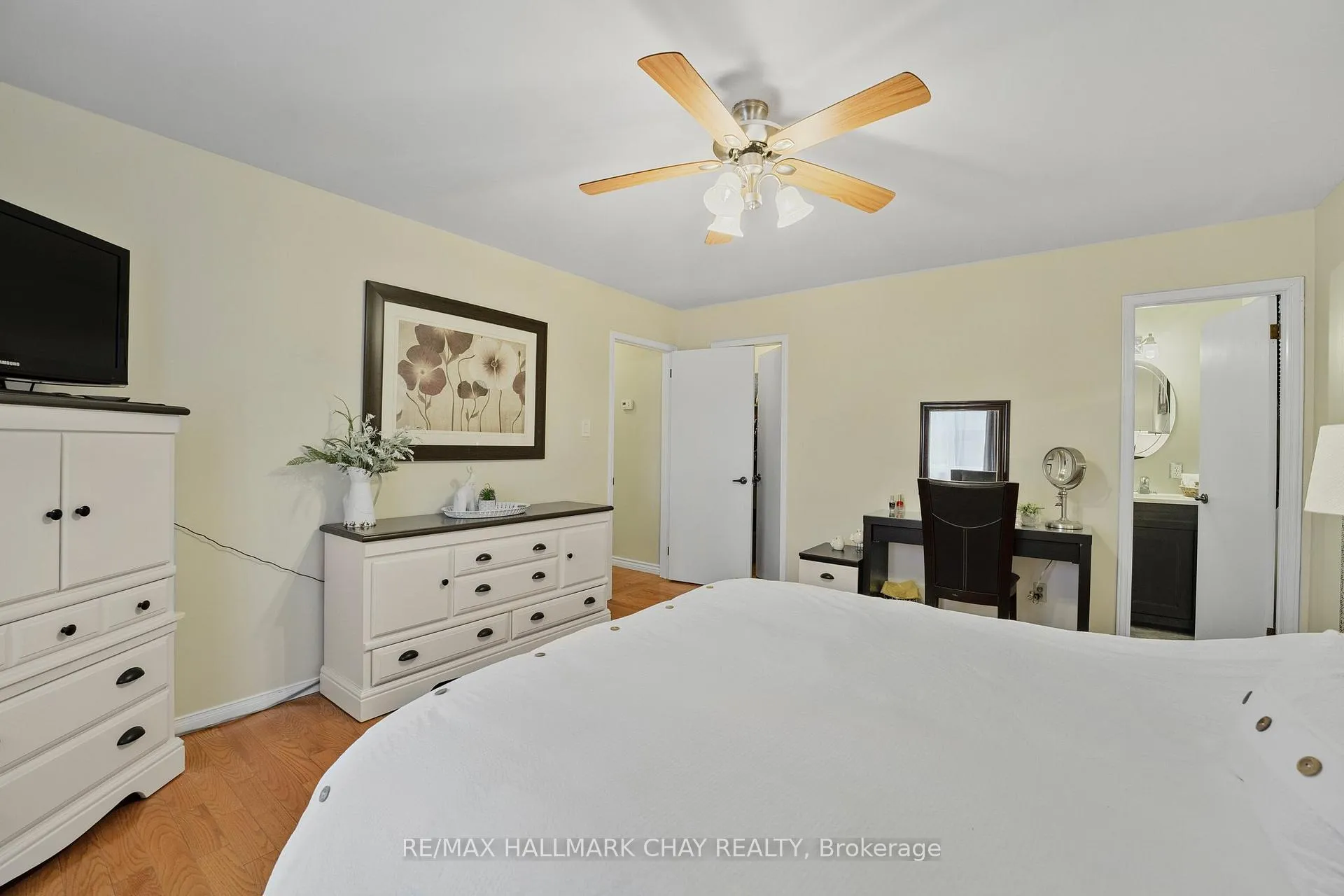 Photo 19 of 40 Idlewood Drive, Springwater, Midhurst — HOMEH