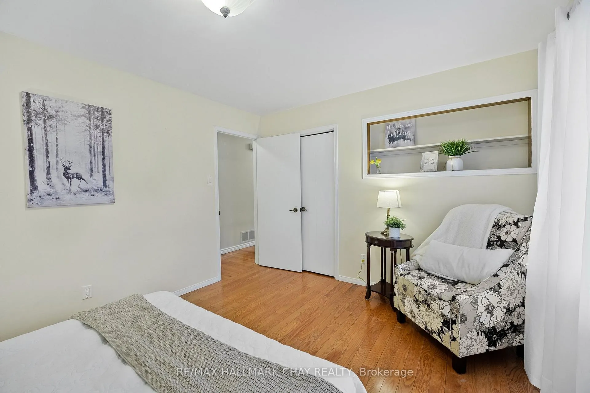 Photo 23 of 40 Idlewood Drive, Springwater, Midhurst — HOMEH