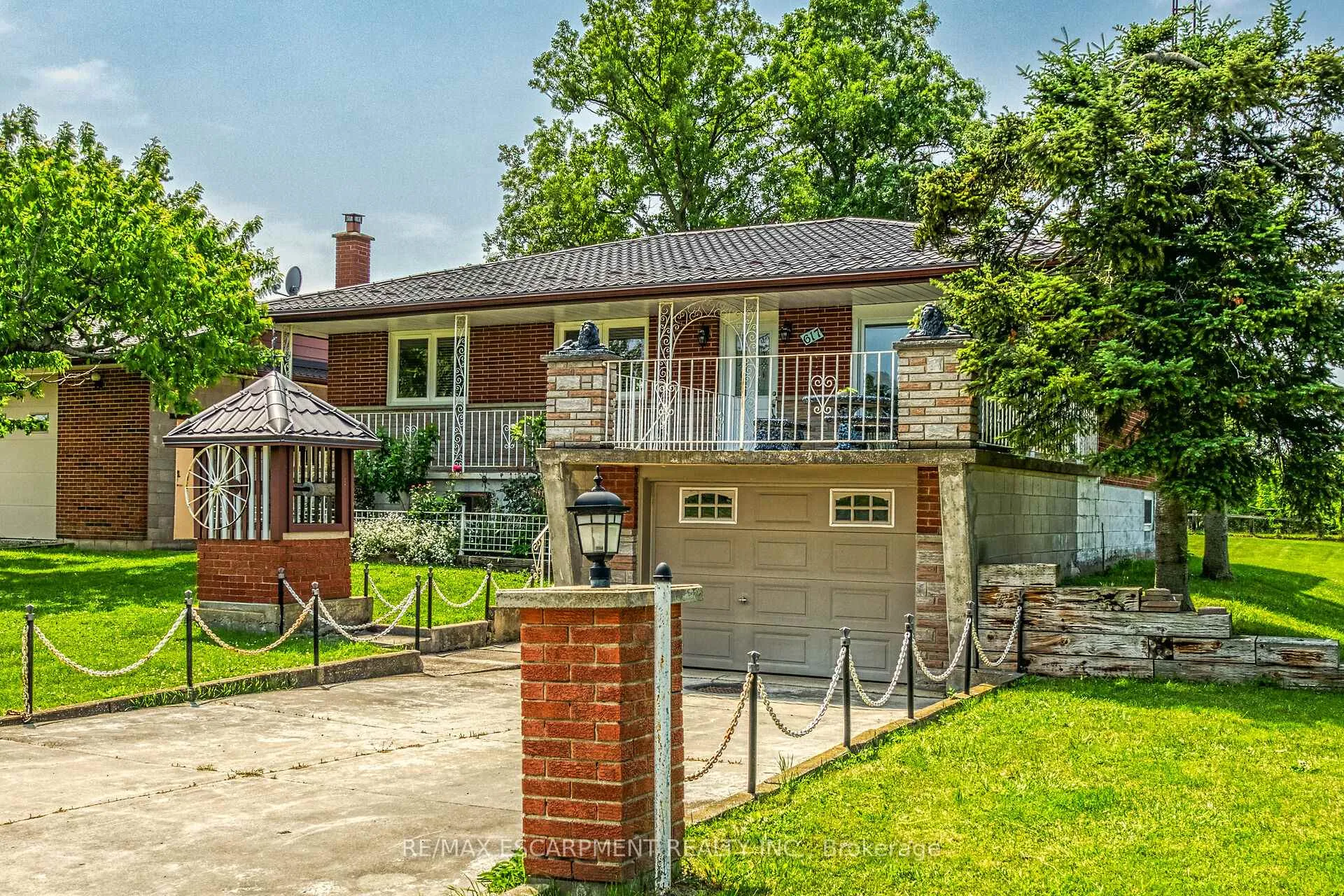 Photo 3 of 617 Eighth Road E, Hamilton, Rural Stoney Creek — HOMEH