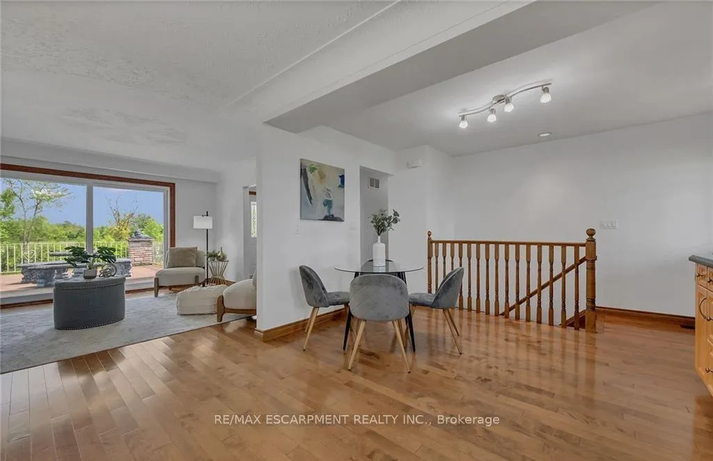Photo 12 of 617 Eighth Road E, Hamilton, Rural Stoney Creek — HOMEH
