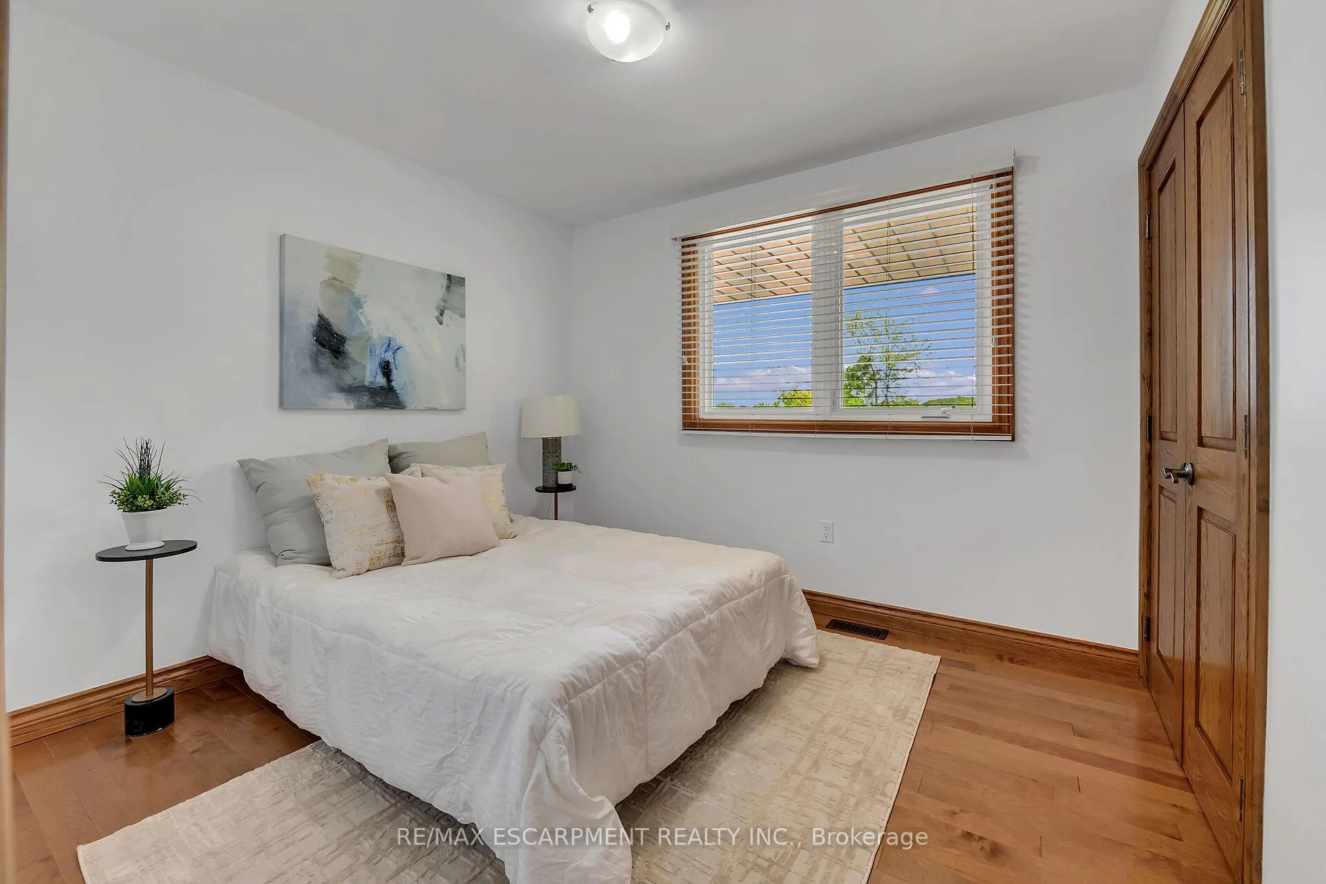 Photo 15 of 617 Eighth Road E, Hamilton, Rural Stoney Creek — HOMEH