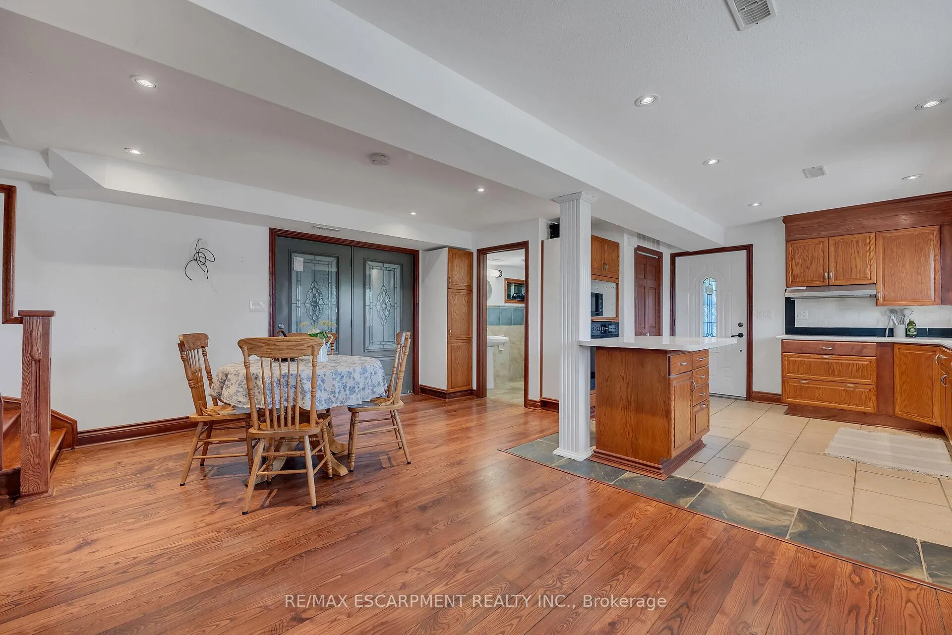 Photo 28 of 617 Eighth Road E, Hamilton, Rural Stoney Creek — HOMEH