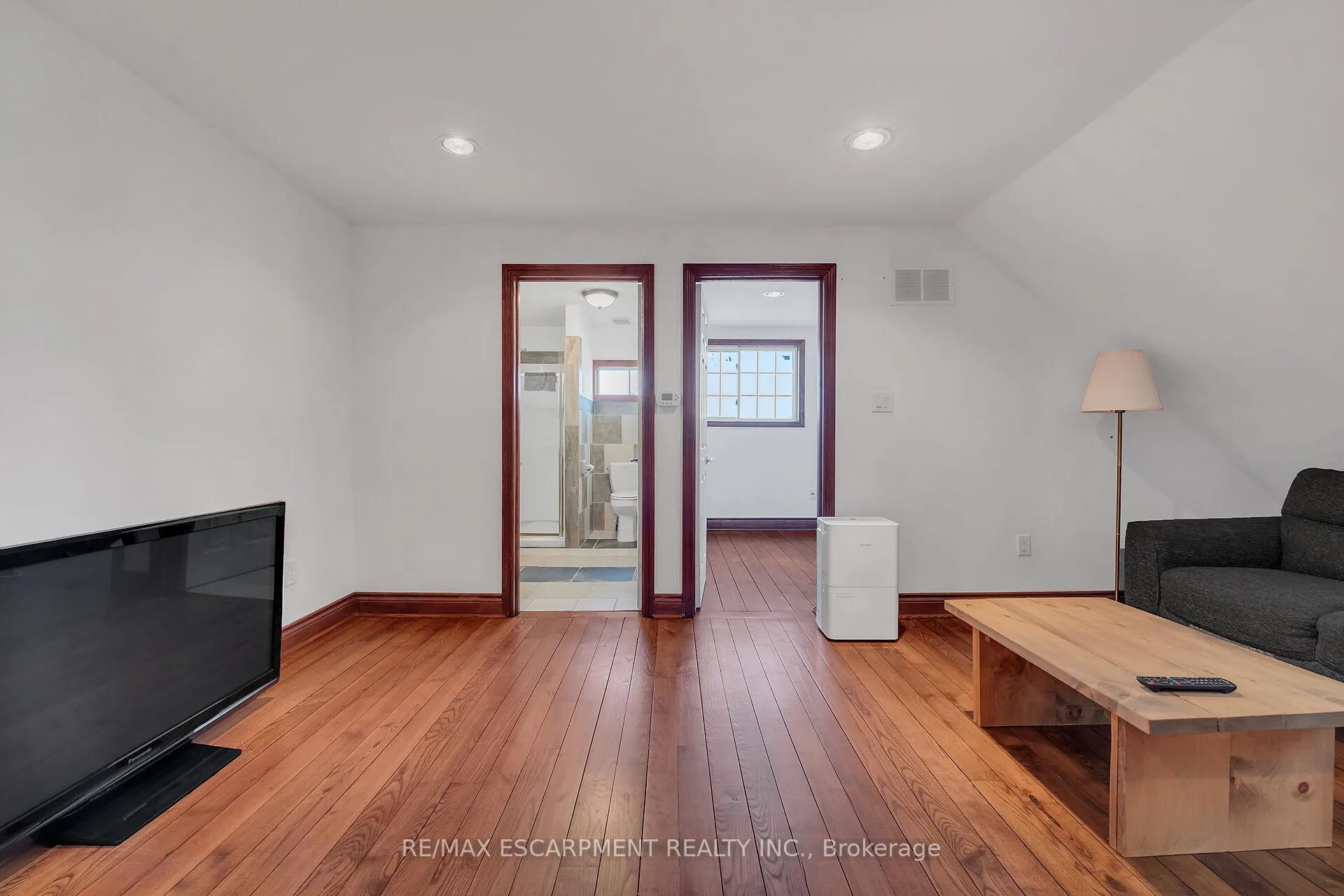 Photo 34 of 617 Eighth Road E, Hamilton, Rural Stoney Creek — HOMEH