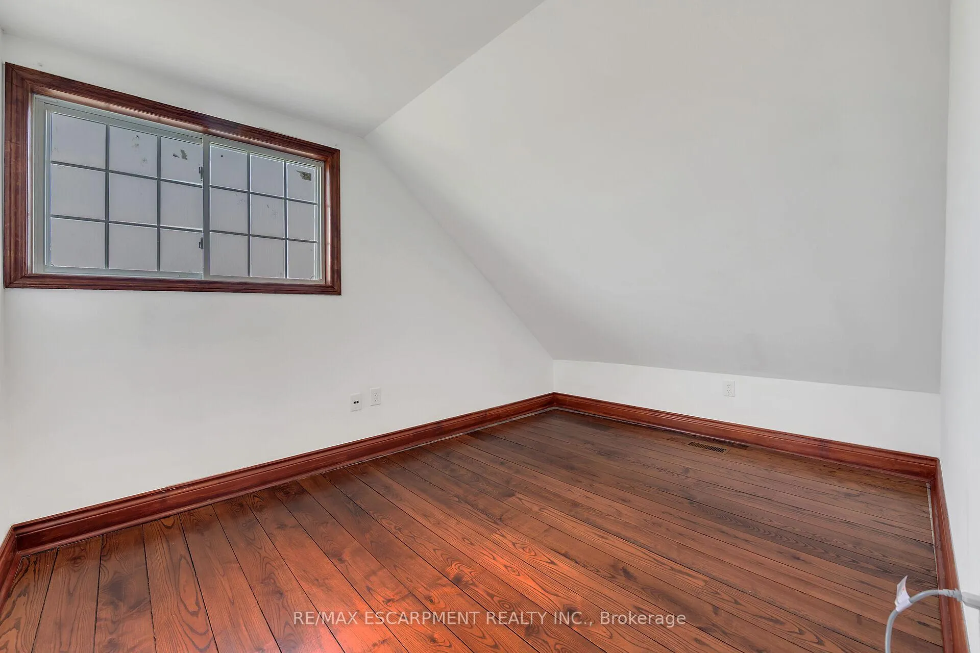 Photo 37 of 617 Eighth Road E, Hamilton, Rural Stoney Creek — HOMEH