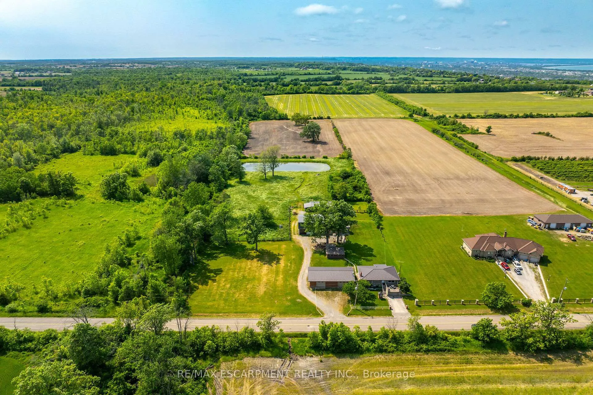 Photo 48 of 617 Eighth Road E, Hamilton, Rural Stoney Creek — HOMEH